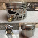 Sculpture de visage de crâne de piston