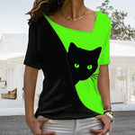 T-shirt chat noir à encolure diagonale
