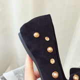 Chaussures cloutées cerise strass