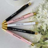 Sets de stylos avec différents thèmes