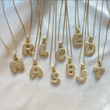 Collier pendentif en cristal alphabet glacé