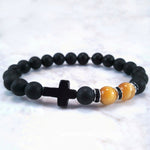 Bracelet de perles d'ambre à croix intérieure