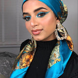 Foulard en Satin de Soie Imprimé Fleuri Botanique