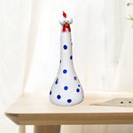 Décoration de poulet avec un long cou et de grands yeux