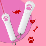 "Attrape-le" Le chat attire les jouets