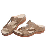 Pente Décontractée Creuse Pour Femmes Avec Des Pantoufles