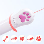 "Attrape-le" Le chat attire les jouets