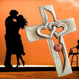 Croix en bois sculptée en forme de coeur