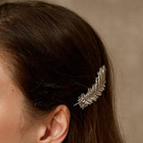 Barrette à plumes de diamant