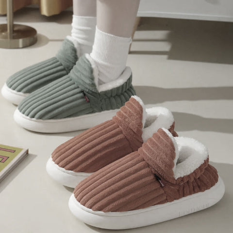 Chaussons chauds en peluche