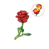 Collier de trèfle à quatre feuilles plié de manière créative