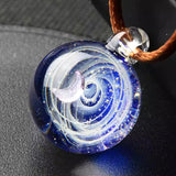 Collier Pendentif Cosmique en Perles de Verre Étoilées