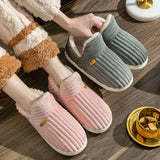 Chaussons chauds en peluche