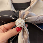 🏵️Boucle d’Écharpe Camélia🏵️