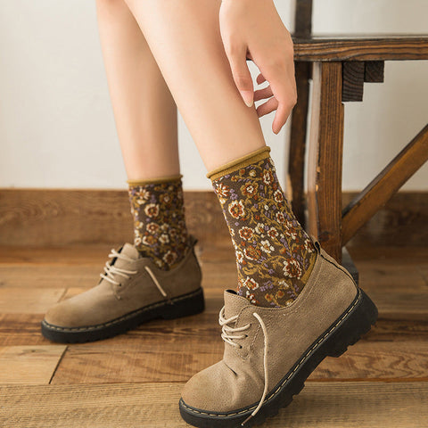 Chaussettes florales brodées vintage pour femmes
