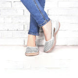 Sandale plate respirante à bout rond pour femme