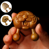 Masseur facial naturel au bois de santal