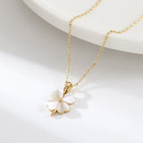 Collier trèfle à quatre feuilles porte-bonheur en opale en forme de cœur