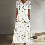 Robe fleurie avec encolure en dentelle