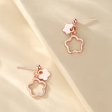Boucles D'oreilles Fleurs Délicates Et Élégantes