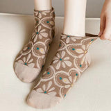 Chaussettes en coton à motif floral gaufré pour femmes