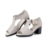 Chaussures à talons bas confortables et élégantes