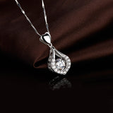 Collier en pierre de goutte d'eau de coeur scintillant