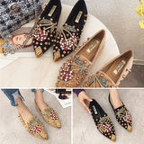 Chaussures cloutées cerise strass