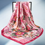 Foulard en Satin de Soie Imprimé Fleuri Botanique