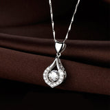 Collier en pierre de goutte d'eau de coeur scintillant