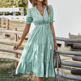 Robe à col en V et imprimé à rayures