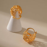 Boucles D'oreilles Découpées Á La Mode