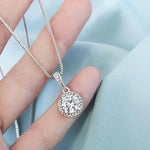 À mon collier étincelant d'âme soeur
