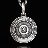 Collier tête de mort en acier au titane