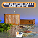 Tirelire en bois avec figures gravées
