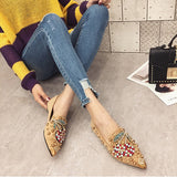 Chaussures cloutées cerise strass