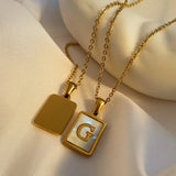 Collier lettre en acier inoxydable pour femme