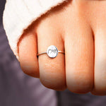 Bague réglable romantique avec motif main dans la main