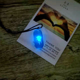 Collier de méduses qui brille dans le noir