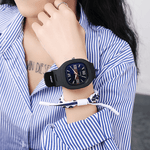 Montre de mode simple de grande valeur