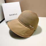 Chapeau de soleil à large bord