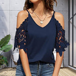 T-shirt en dentelle à col V et épaules dénudées