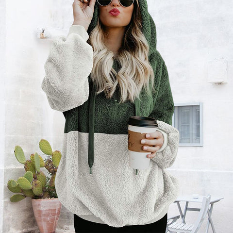 Pull à Capuche à Empiècements