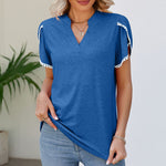 T-shirt col V avec manches fleurs en dentelle