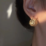 Boucles D'oreilles Découpées Á La Mode
