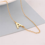 Collier à diamants avec lunette pour les initiales