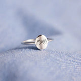 Bague réglable romantique avec motif main dans la main