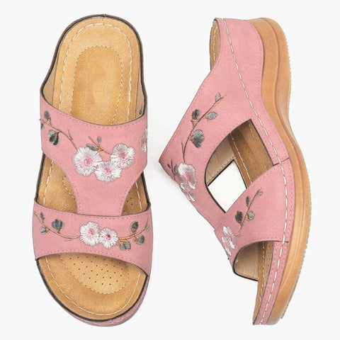 Sandales à fleurs creuses décontractées faites à la main pour femmes
