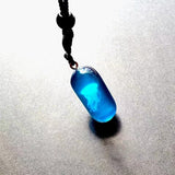 Collier de méduses qui brille dans le noir