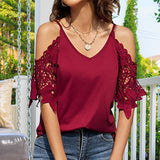 T-shirt en dentelle à col V et épaules dénudées